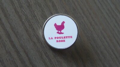 Petit Pin’s "La Poulette Rose"